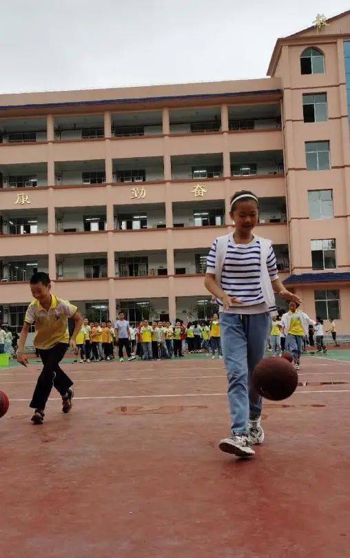 咸丰县小学创新项目，引领教育变革，塑造未来之光启航启航新征程